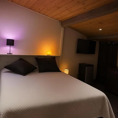 La Tour De Montfrin, Insolite 2eme Etage Apartman *