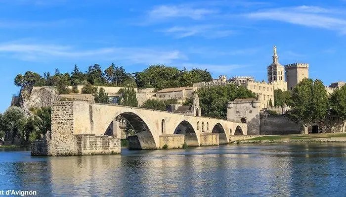 La Tour De Montfrin, Insolite 2eme Etage Le Cocon Perche Des Templiers 公寓